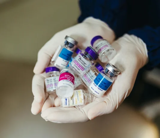 Fillers vs Botox: What’s the Difference? Fillers vs Botox